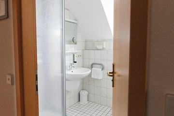 Bathroom shower