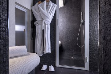 Steam room