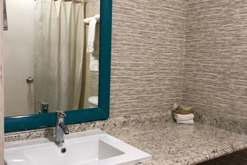 Bathroom sink