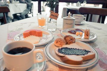 Breakfast buffet