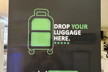 Check-in/check-out kiosk