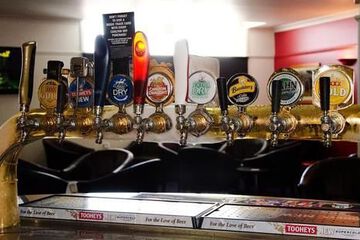 Hotel Bar