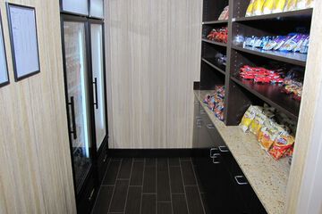 Snack bar