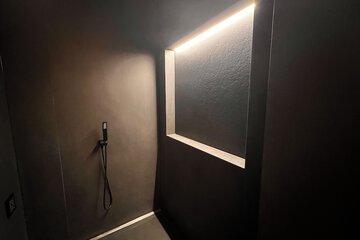 Bathroom shower