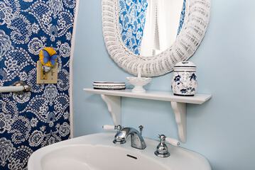 Bathroom sink