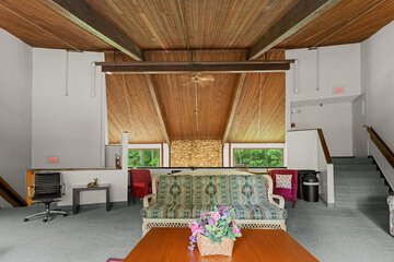 Evergreen Valley Inn