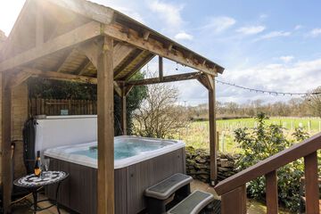 Private spa tub