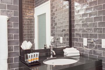Bathroom sink