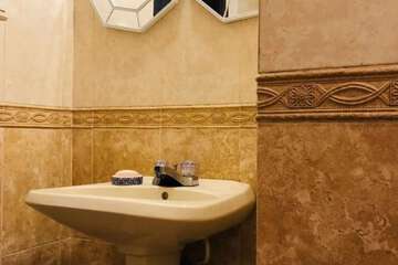 Bathroom sink