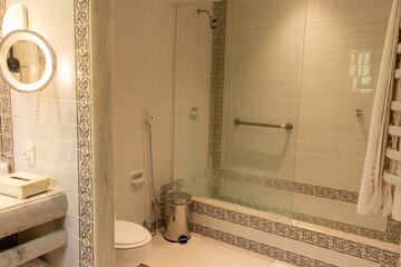 Bathroom shower