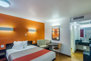 Motel 6 Ardmore OK