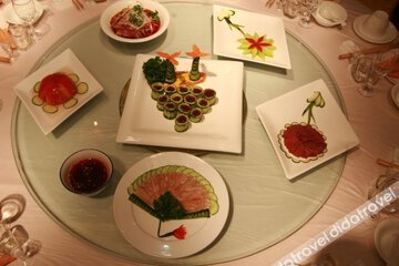 餐饮 or 会议