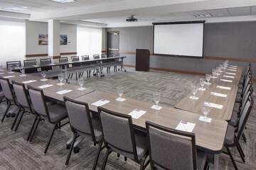 Ballroom/Hall 61 of 67