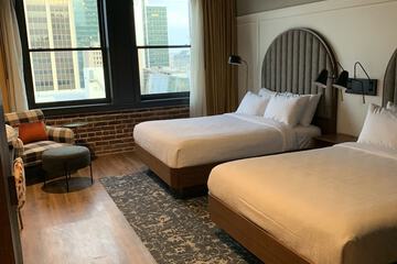 Room 52 of 67