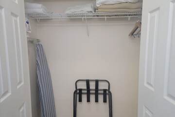 Iron/ironing board
