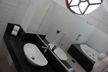 Jetted tub