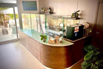 Breakfast area