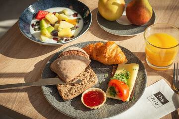 Breakfast meal