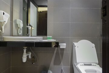 Bathroom sink