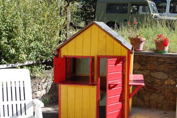 Children's play area - outdoor