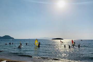 Surfing/boogie boarding