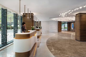Lobby lounge