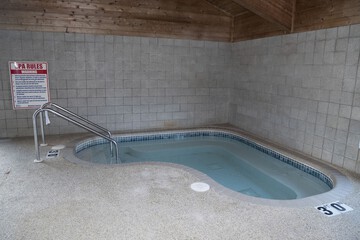 Indoor spa tub
