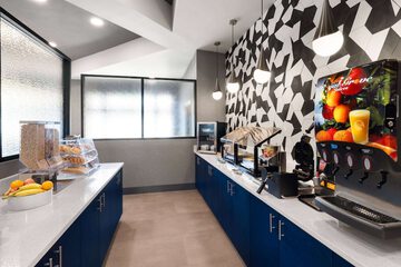 Breakfast/Coffee Service 24 of 29