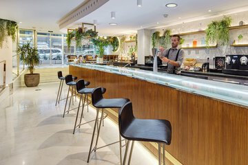 Coffee shop