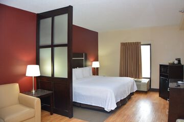 Red Roof Inn PLUS+ & Suites Chattanooga - Downtown