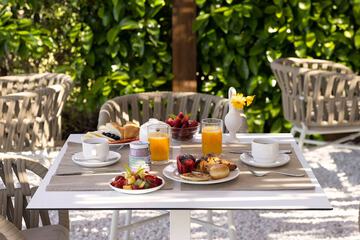 Breakfast meal