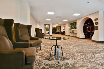 Ballroom/Hall 54 of 59