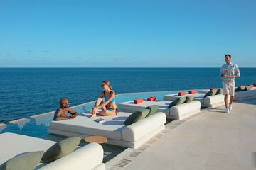 Rooftop pool