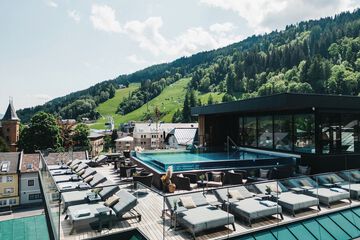 Infinity pool