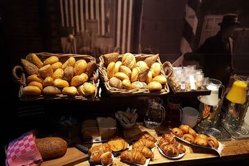 Breakfast buffet