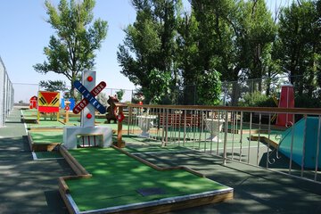 Mini-golf