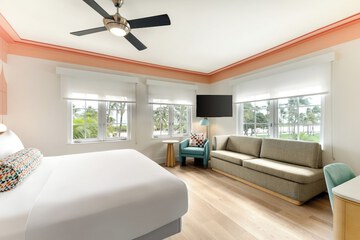 Waldorf Towers South Beach