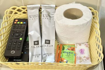 Bathroom amenities