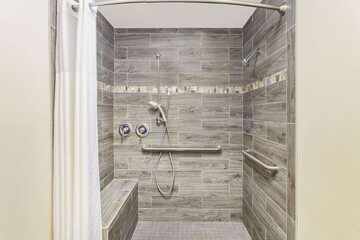 Room 12 of 20