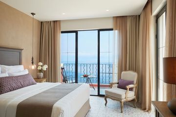 Beach/ocean view