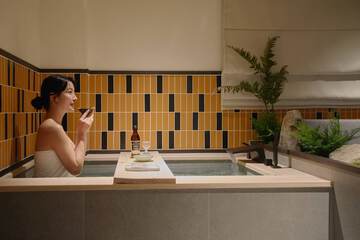Private spa tub