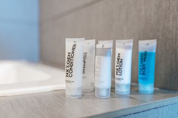 Bathroom amenities