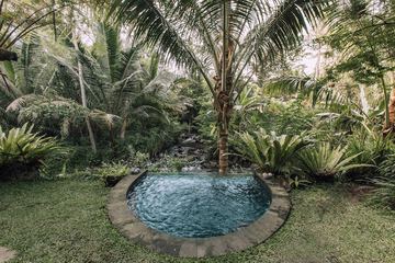 Private pool