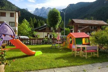 Children's play area - outdoor