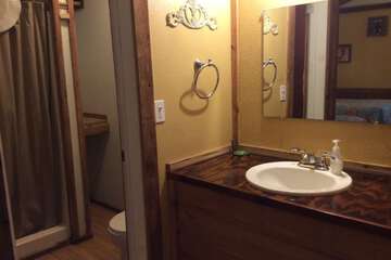 Bathroom sink