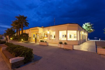 Front of property - evening/night
