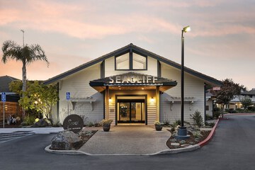 Seacliff Inn Aptos Tapestry Collection by Hilton