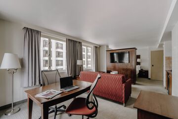Room 37 of 61