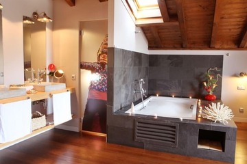 Jetted tub