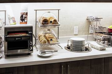 Breakfast/Coffee Service 30 of 34